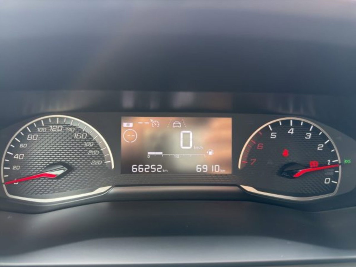 Peugeot 208 PureTech 75 Stop&Start 5 porte Active (14)