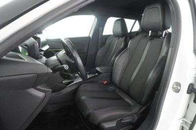 Peugeot 2008 BlueHDi 100 S&S GT Line (10)