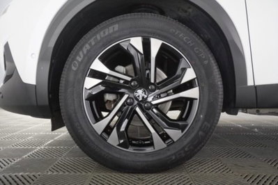Peugeot 2008 BlueHDi 100 S&S GT Line (16)