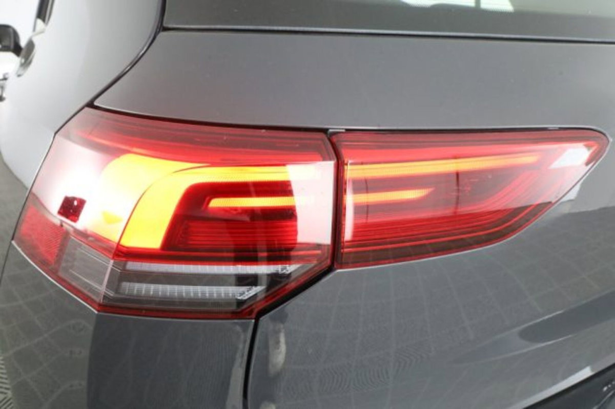 Volkswagen Golf Variant 1.0 eTSI EVO DSG Life (10)