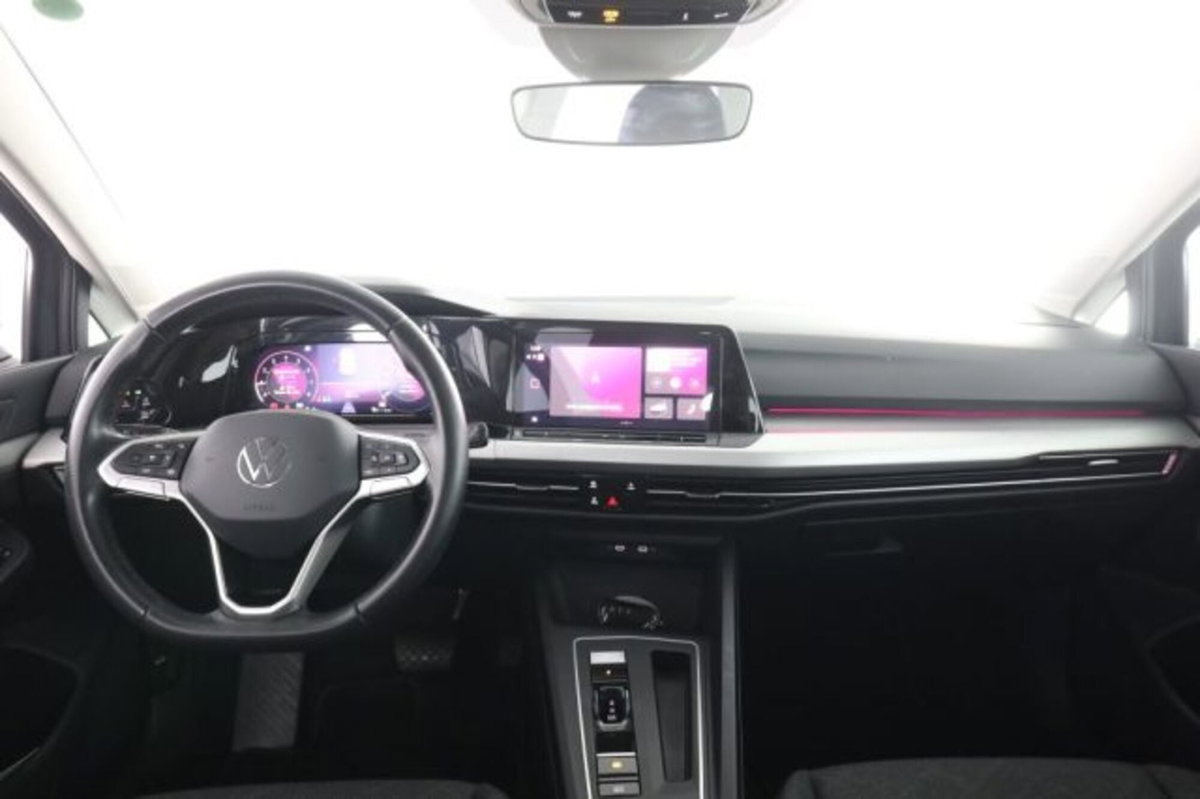 Volkswagen Golf Variant 1.0 eTSI EVO DSG Life (4)