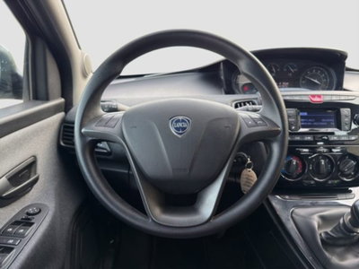 Lancia Ypsilon 1.0 FireFly 5 porte S&S Hybrid Ecochic Silver (13)