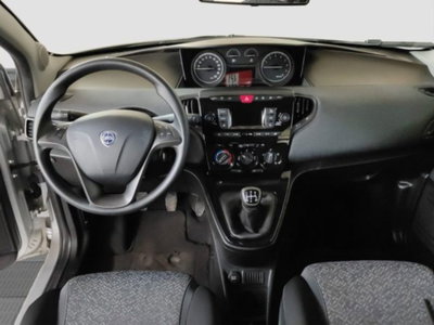 Lancia Ypsilon 1.2 69 CV 5 porte Elefantino Blu (10)