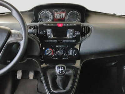 Lancia Ypsilon 1.2 69 CV 5 porte Elefantino Blu (13)
