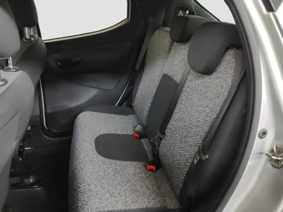 Lancia Ypsilon 1.2 69 CV 5 porte Elefantino Blu (15)