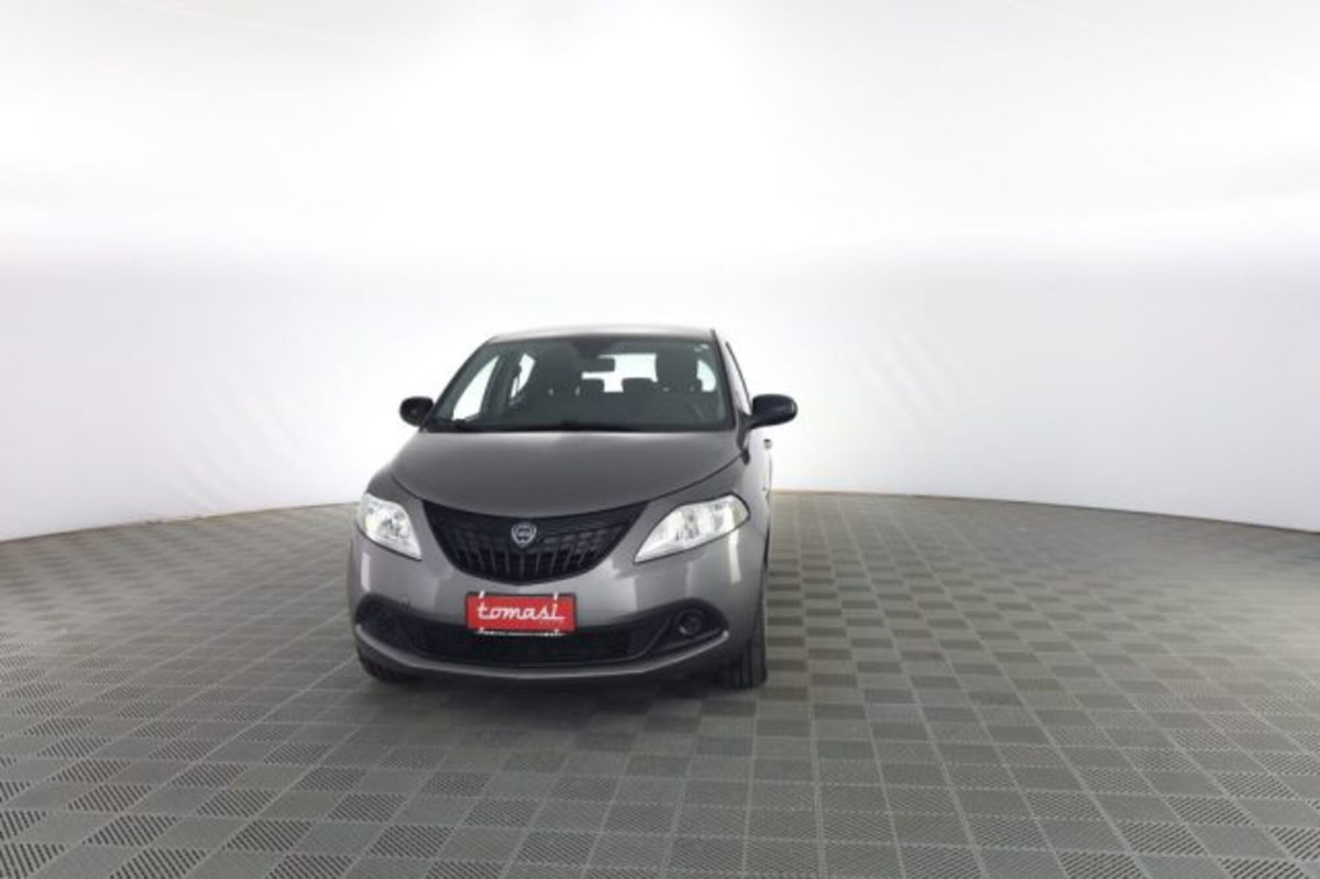 Lancia Ypsilon 1.0 FireFly 5 porte S&S Hybrid Ecochic Silver