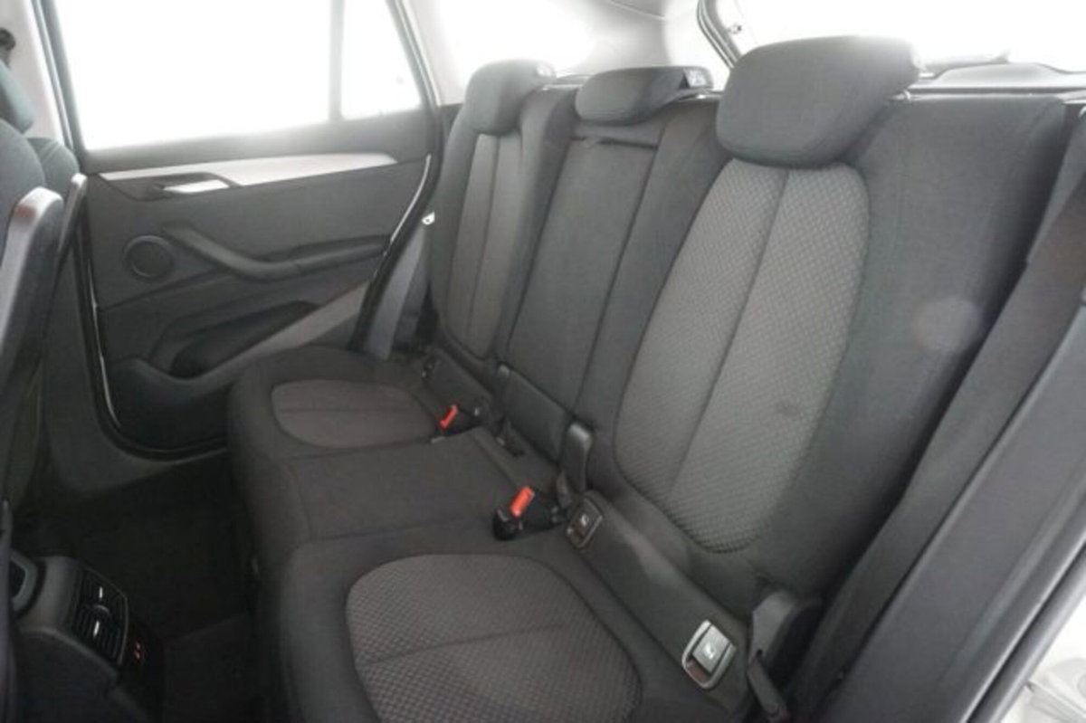 BMW X1 sDrive18d Advantage (3)