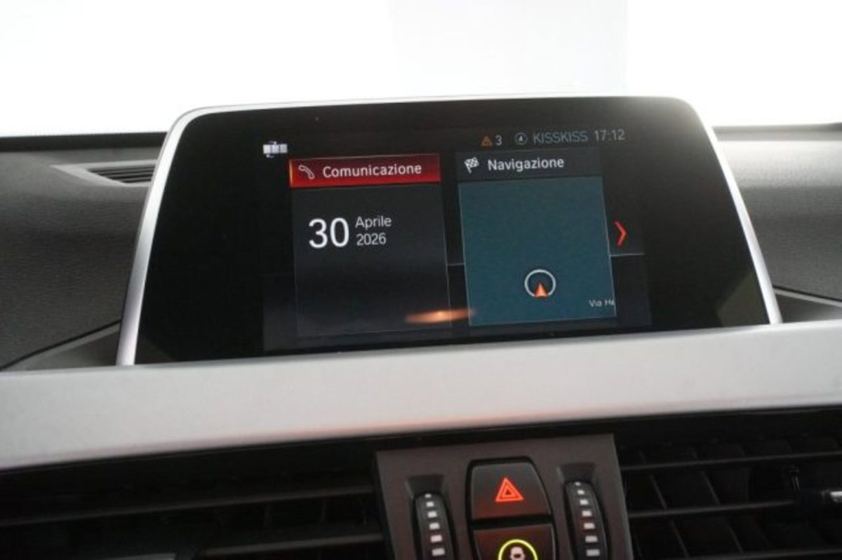 BMW X1 sDrive18d Advantage (9)
