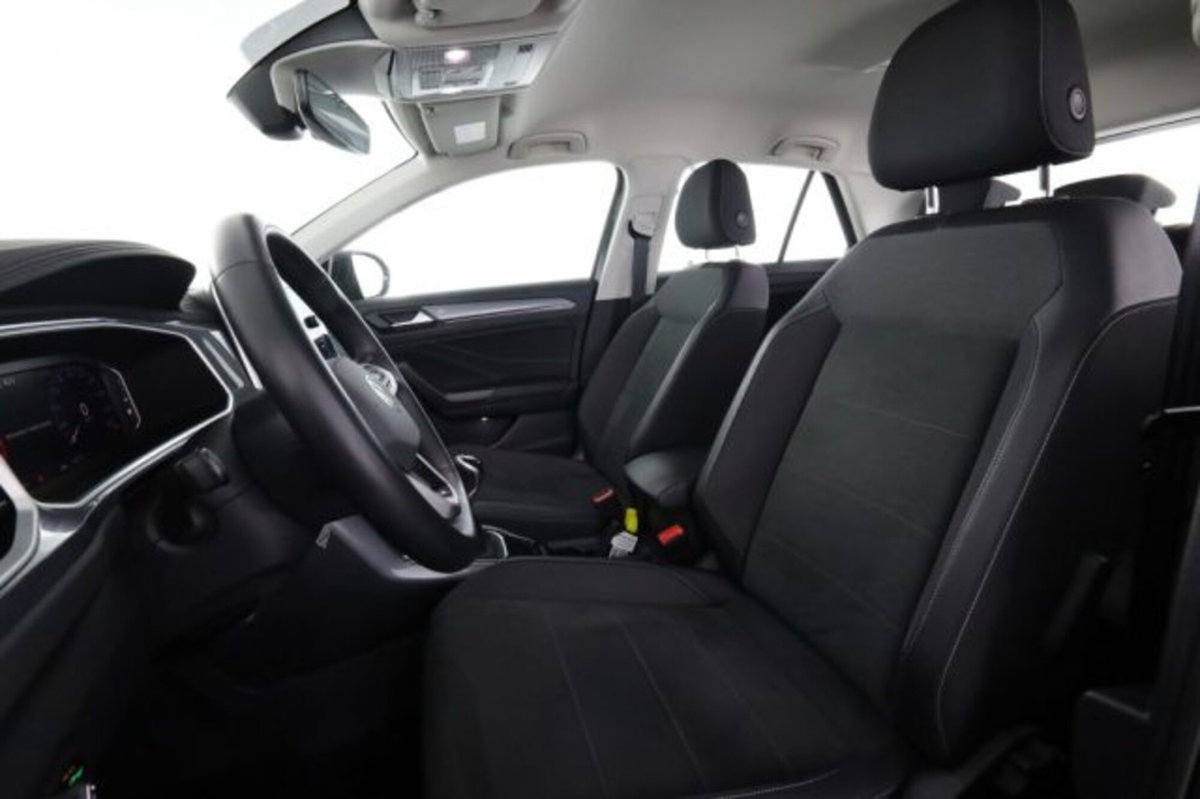 Volkswagen T-Roc 1.0 tsi Style 115cv (2)