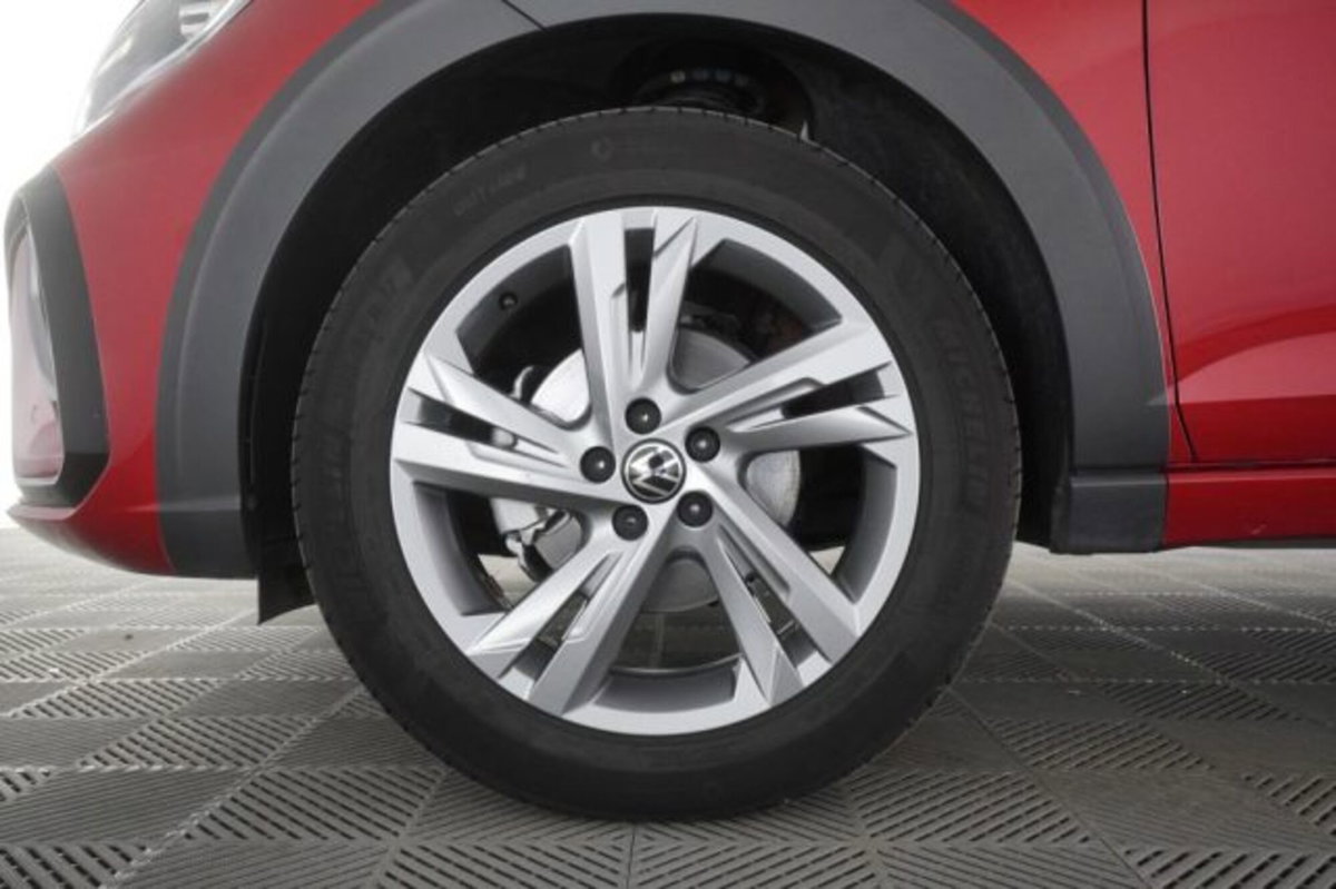 Volkswagen Taigo 1.0 TSI 110 CV DSG R-Line (16)