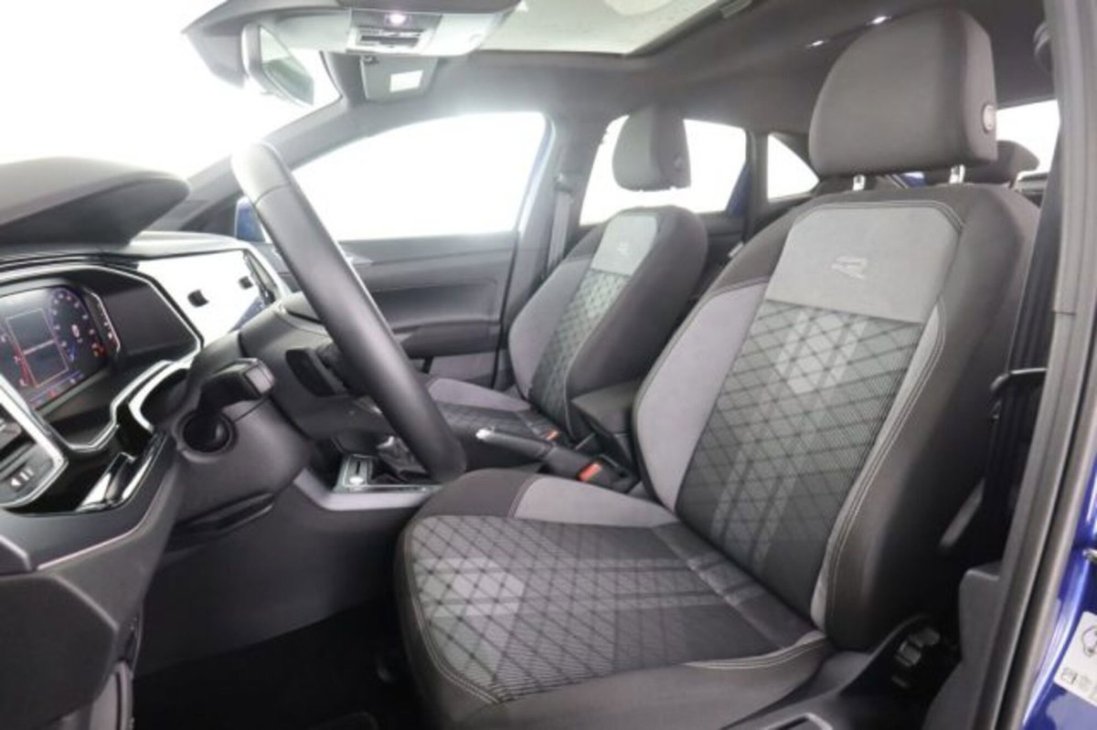Volkswagen Taigo 1.0 TSI 110 CV DSG R-Line (2)