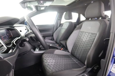 Volkswagen Taigo 1.0 TSI 110 CV DSG R-Line (2)