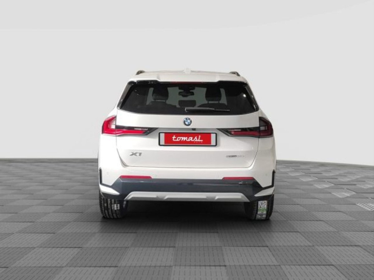 BMW X1 sDrive 18d xLine (4)