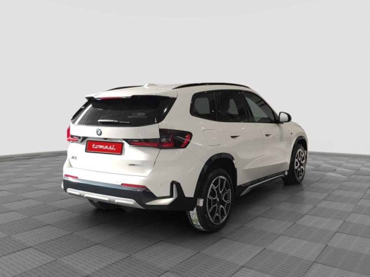 BMW X1 sDrive 18d xLine (5)