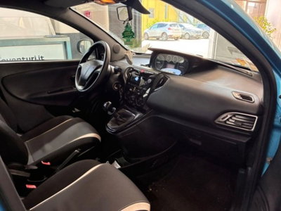 Lancia Ypsilon 1.2 69 CV 5 porte GPL Ecochic Elefantino (8)
