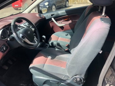 Ford Fiesta 1.6 TDCi 95CV 3 porte Tit. (12)