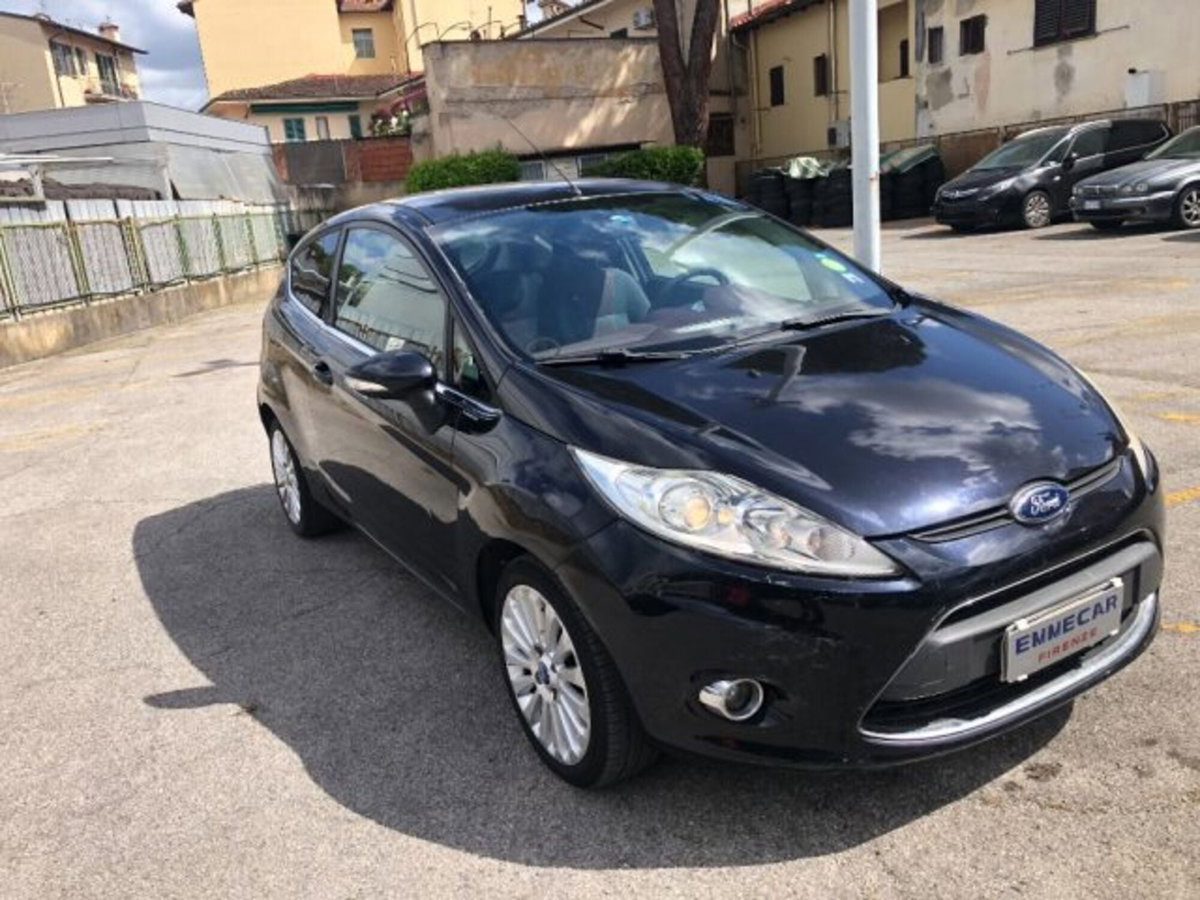 Ford Fiesta 1.6 TDCi 95CV 3 porte Tit. (2)