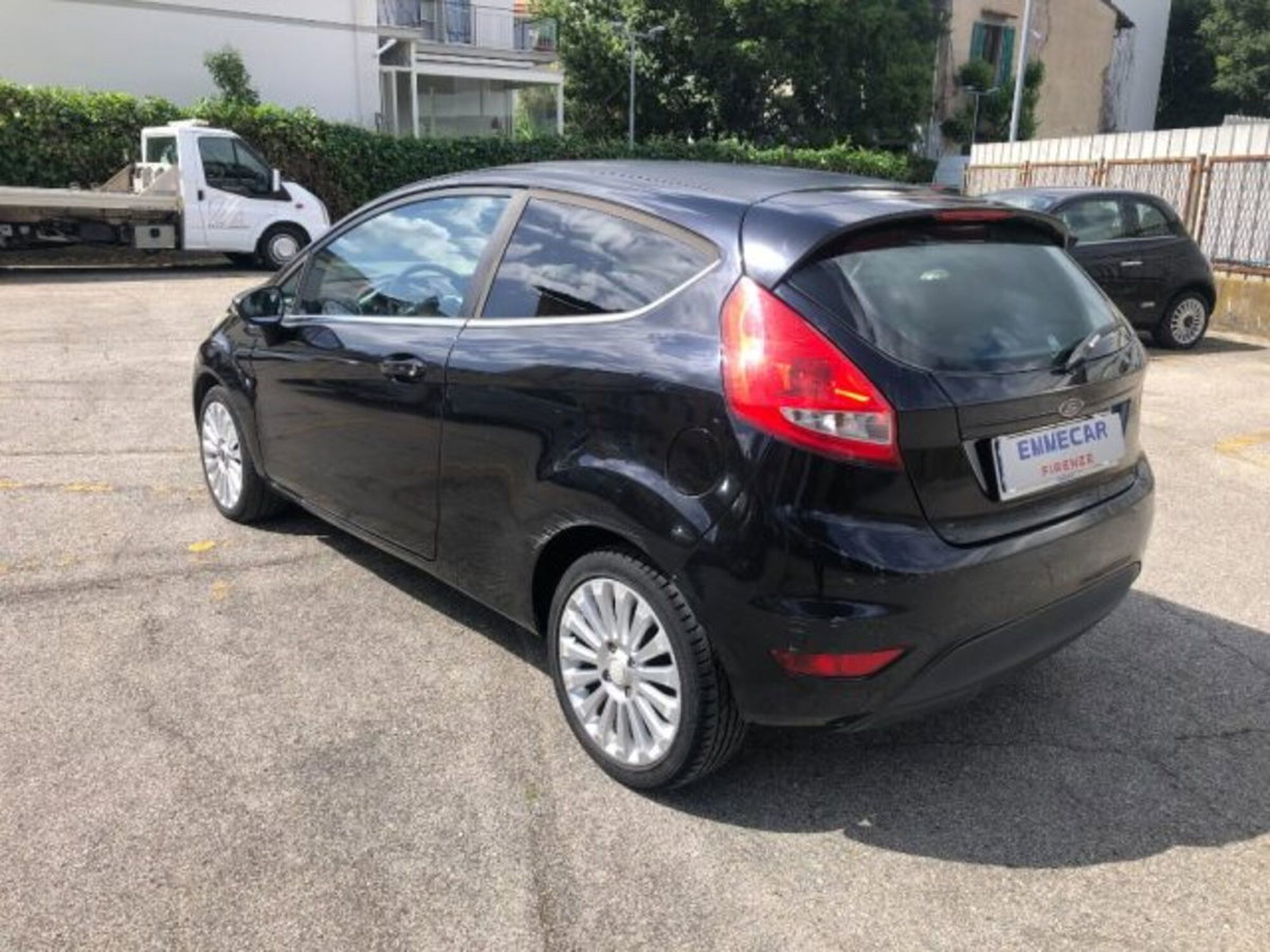 Ford Fiesta 1.6 TDCi 95CV 3 porte Tit. (4)