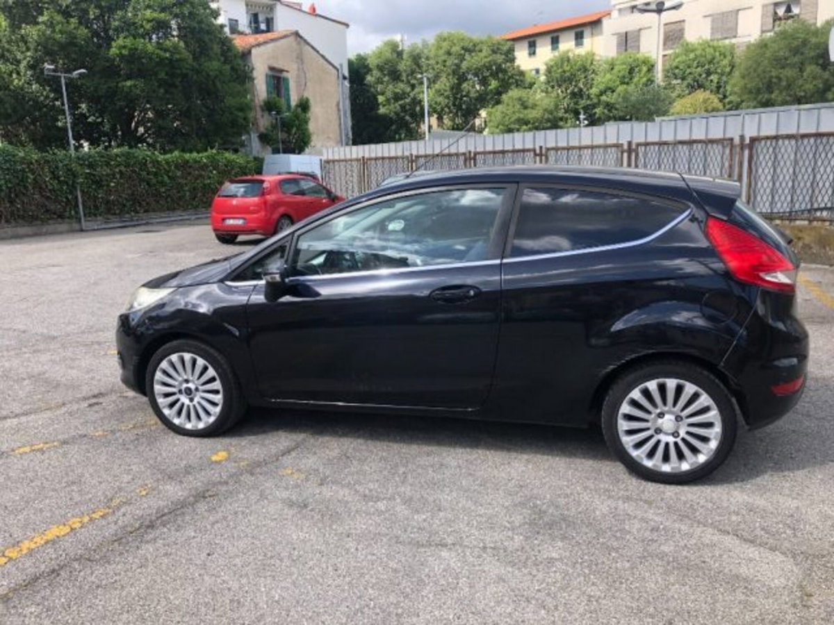 Ford Fiesta 1.6 TDCi 95CV 3 porte Tit. (7)