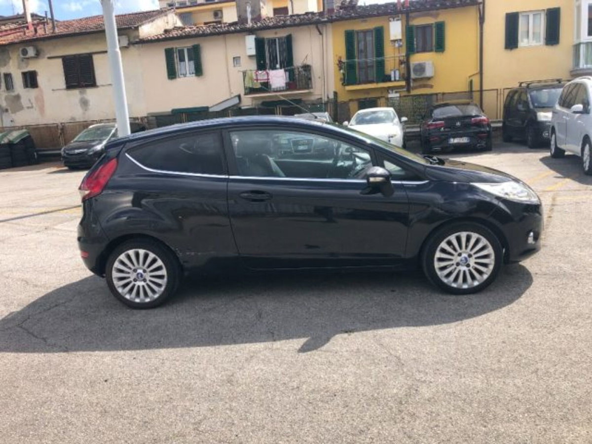 Ford Fiesta 1.6 TDCi 95CV 3 porte Tit. (8)