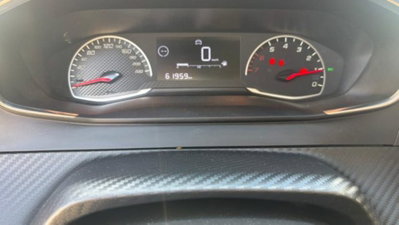 Peugeot 208 1.2 puretech Active s&s 75cv (6)