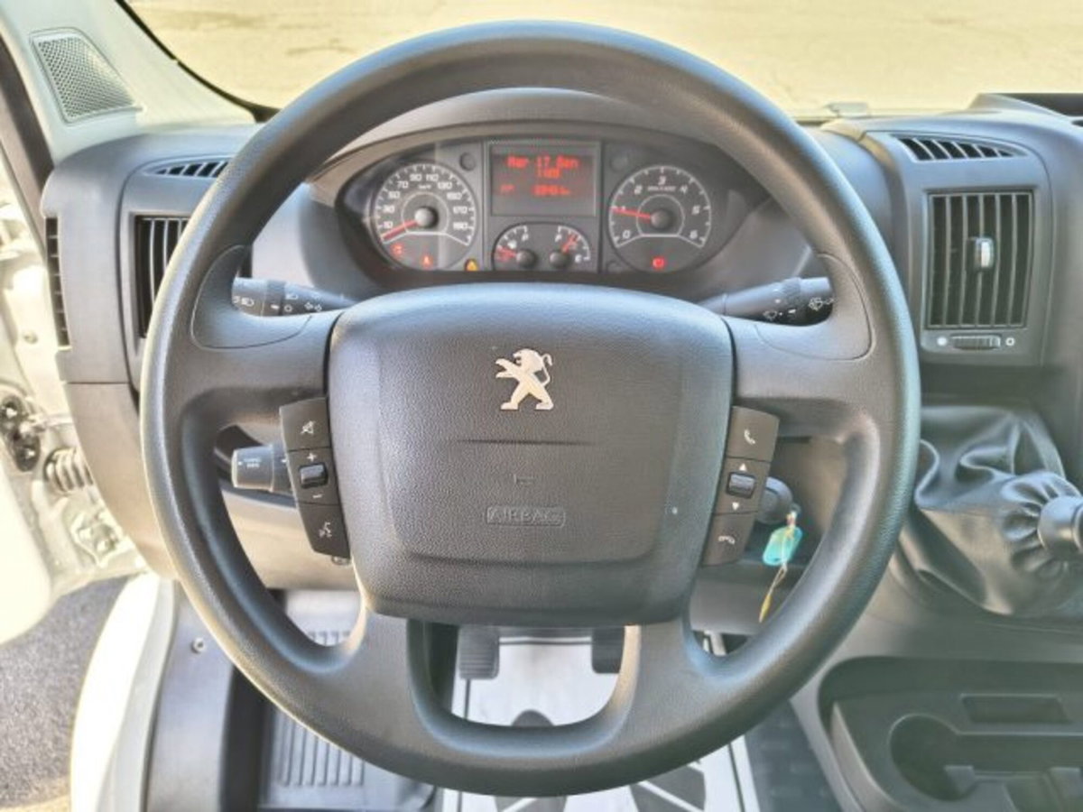 Peugeot Boxer Furgone 335 2.2 BlueHDi 140 S&S PM-TM Furgone Vetrato (14)
