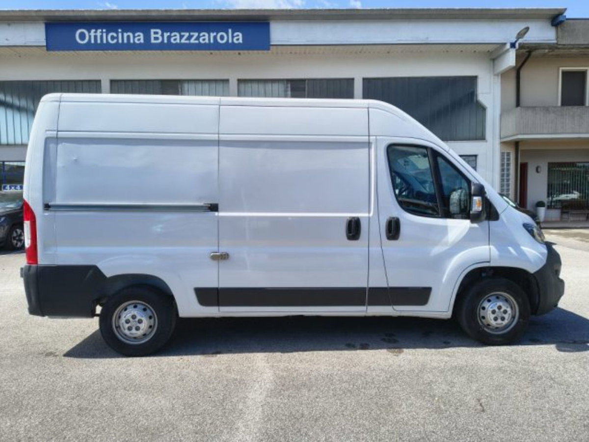 Peugeot Boxer Furgone 335 2.2 BlueHDi 140 S&S PM-TM Furgone Vetrato (4)