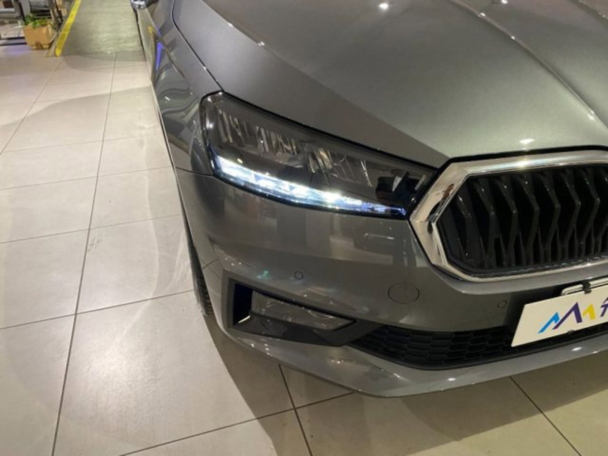 Skoda Fabia 1.0 MPI EVO 80 CV Style (2)