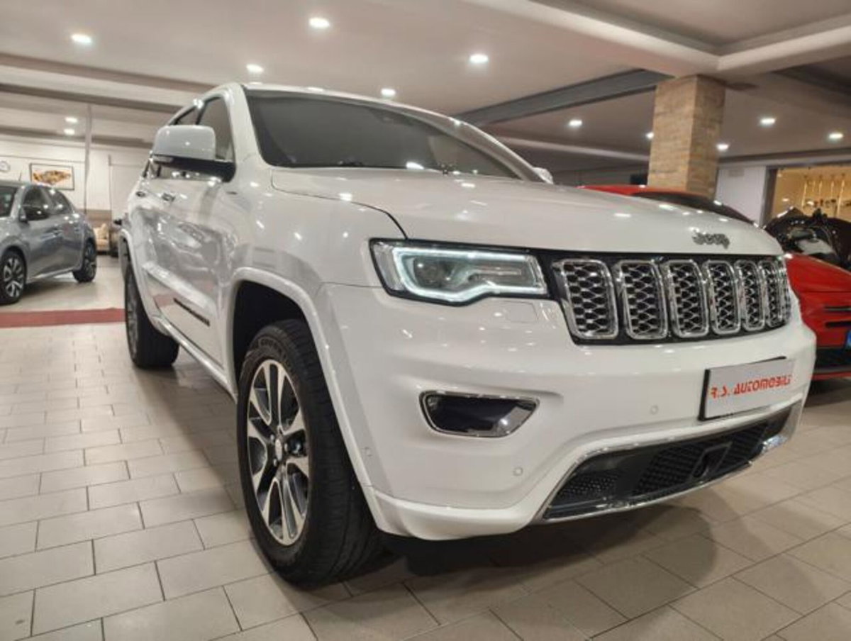 Jeep Grand Cherokee 3.0 V6 CRD 250 CV Multijet II Overland (2)