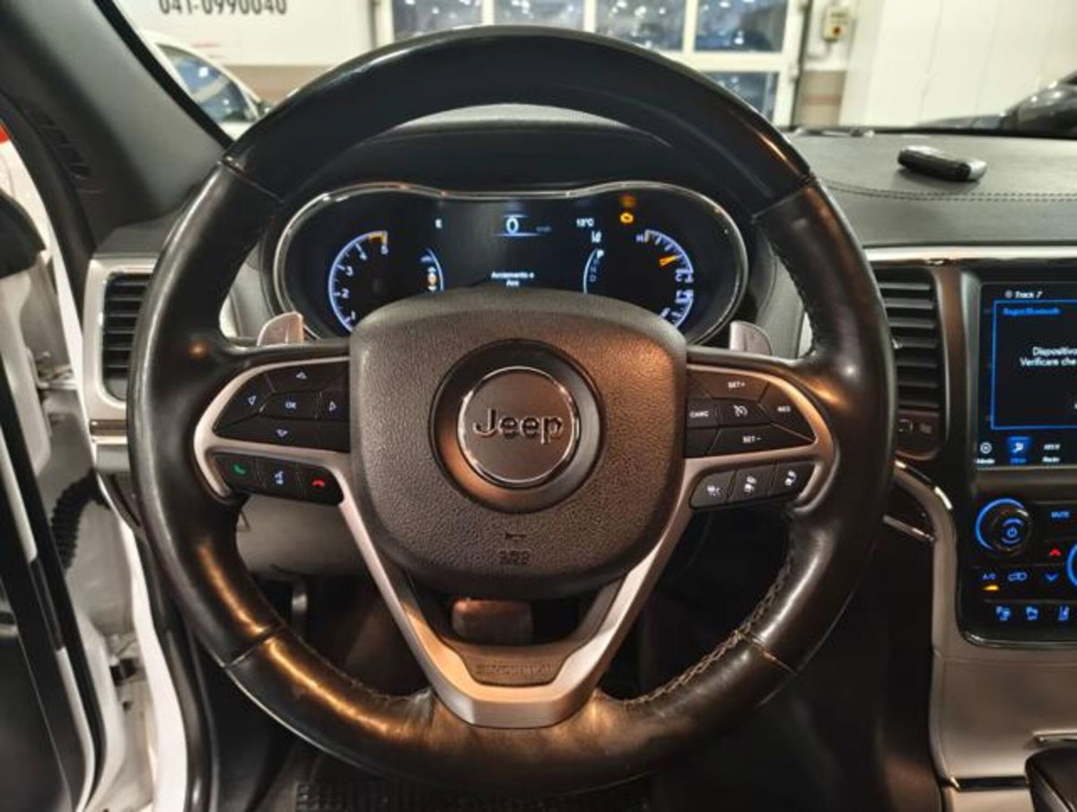 Jeep Grand Cherokee 3.0 V6 CRD 250 CV Multijet II Overland (7)