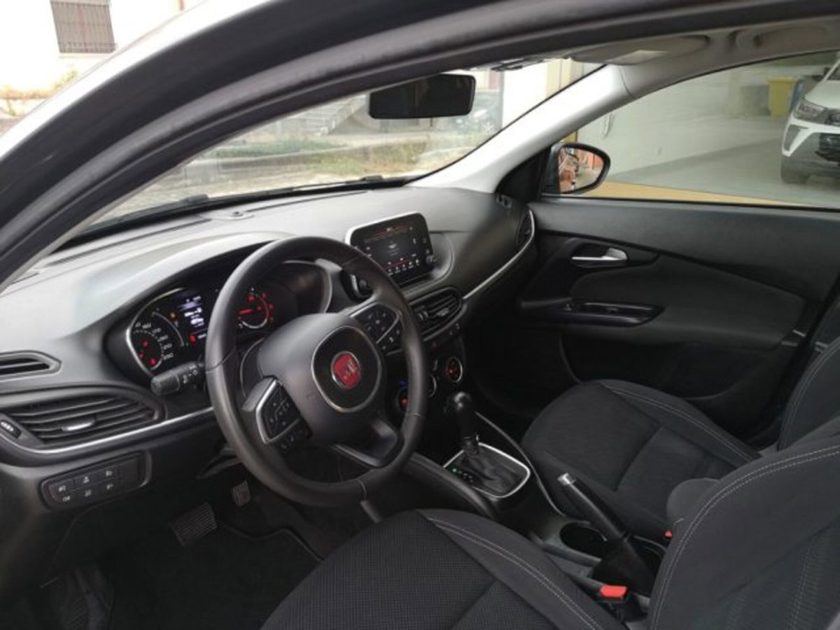 Fiat Tipo Station Wagon Tipo 1.6 Mjt S&S DCT SW Lounge (11)