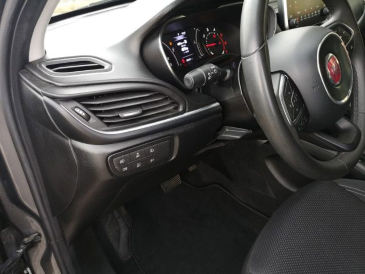 Fiat Tipo Station Wagon Tipo 1.6 Mjt S&S DCT SW Lounge (15)