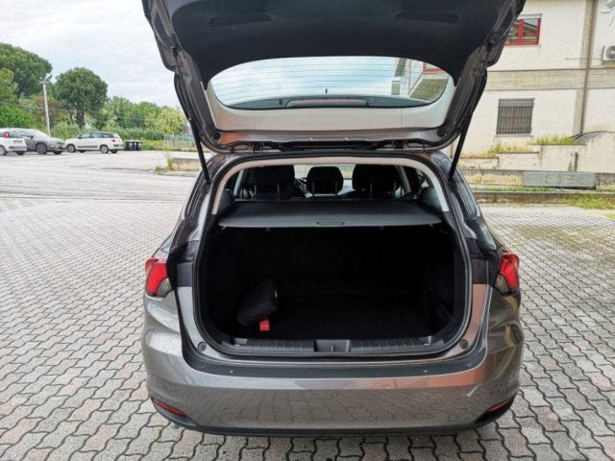 Fiat Tipo Station Wagon Tipo 1.6 Mjt S&S DCT SW Lounge (5)