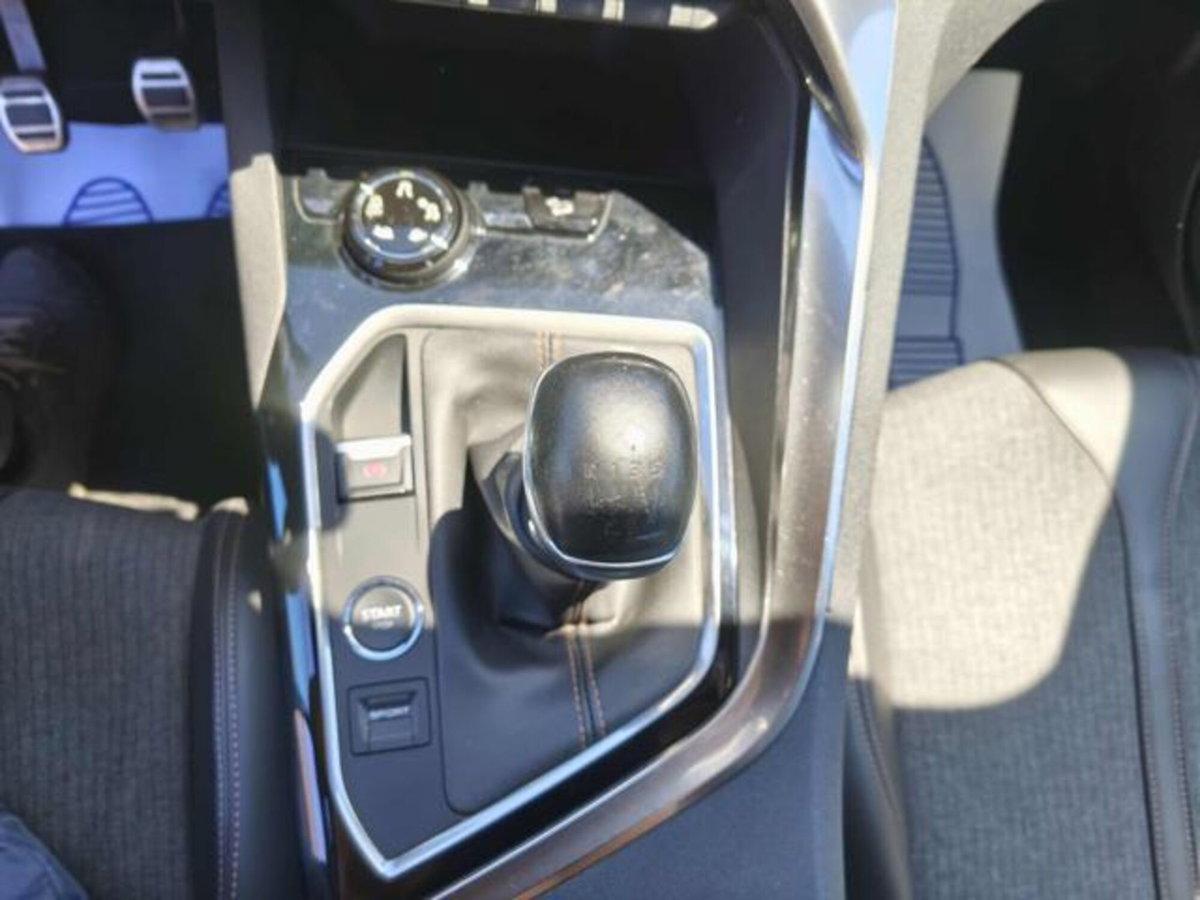 Peugeot 3008 BlueHDi 150 S&S Allure (11)