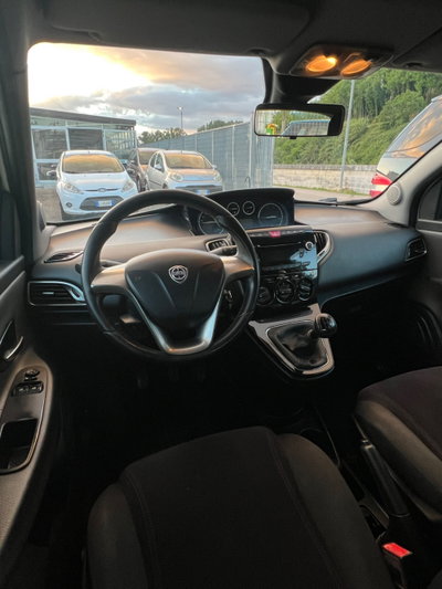 Lancia Ypsilon 1.3 MJT 16V 95 CV 5 porte S&S Silver (12)