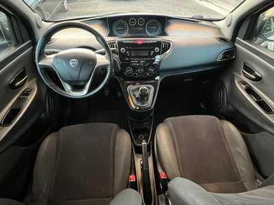 Lancia Ypsilon 1.3 MJT 16V 95 CV 5 porte S&S Silver (14)