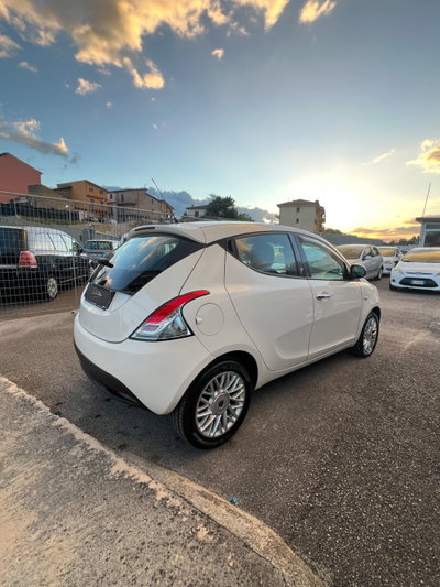 Lancia Ypsilon 1.3 MJT 16V 95 CV 5 porte S&S Silver (3)