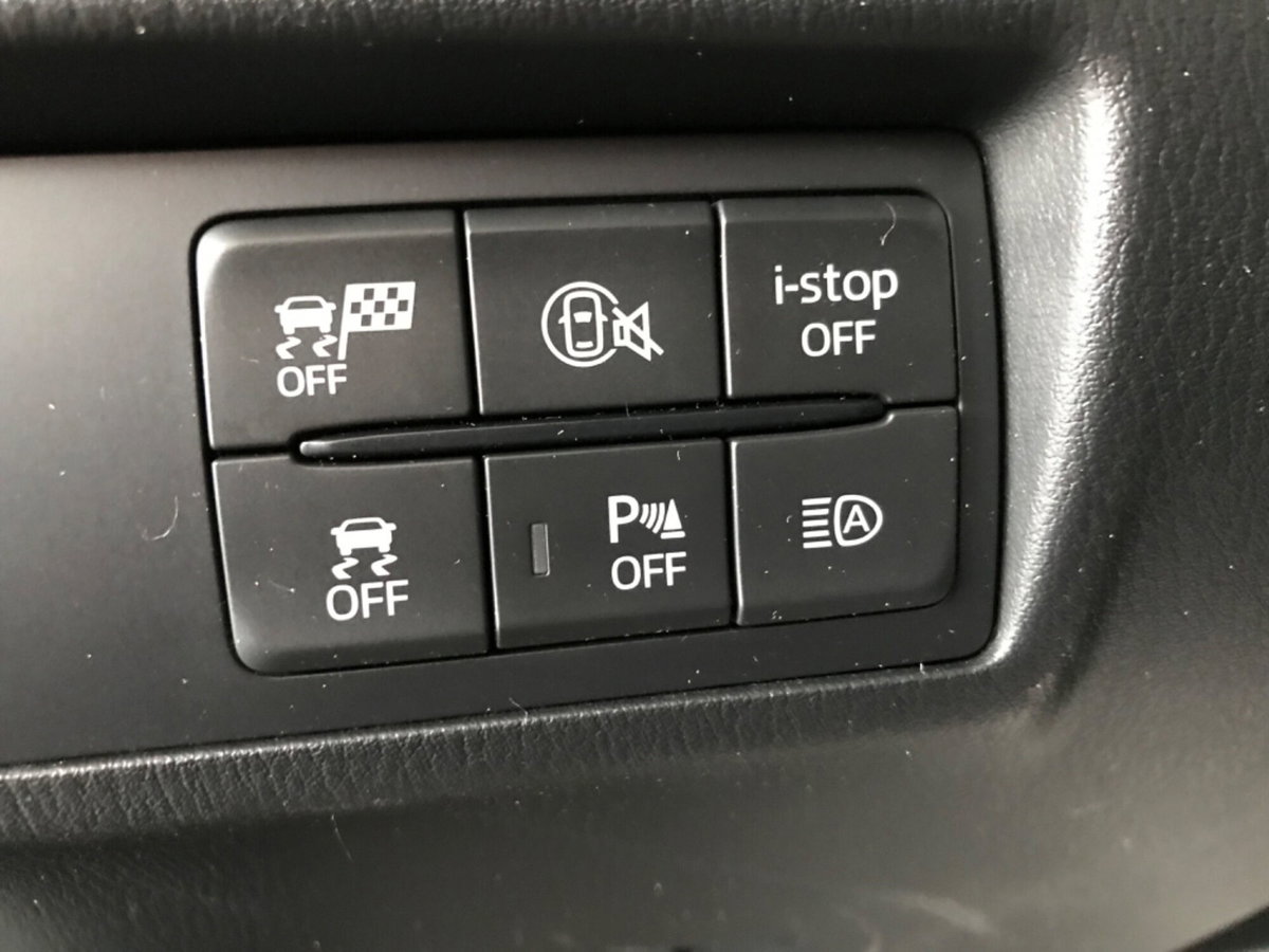 Mazda MX-5 1.5L Skyactiv-G RF Exceed (12)