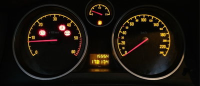 Opel Zafira 1.9 CDTI 120CV Cosmo (12)