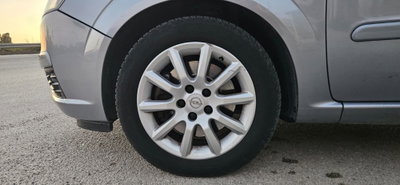 Opel Zafira 1.9 CDTI 120CV Cosmo (17)