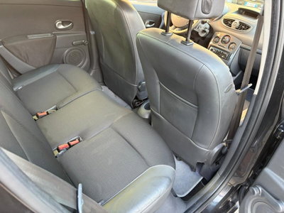 Renault Clio 1.2 16V 5 porte (11)