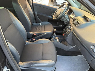 Renault Clio 1.2 16V 5 porte (9)