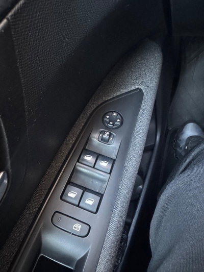 Peugeot 3008 BlueHDi 130 S&S Business (13)