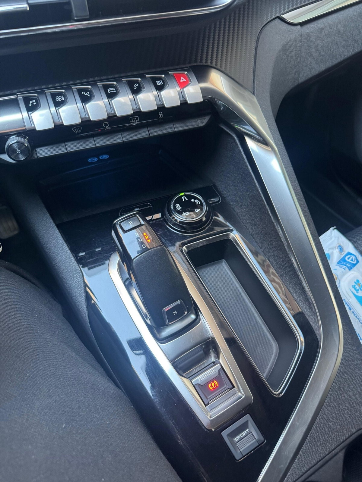 Peugeot 3008 BlueHDi 130 S&S Business (8)