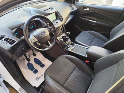 Ford Kuga 1.5 TDCI 120 CV S&S 2WD Titanium (15)