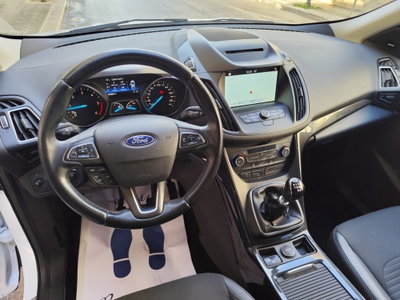 Ford Kuga 1.5 TDCI 120 CV S&S 2WD Titanium (16)
