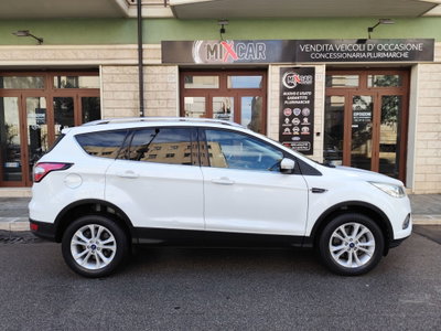 Ford Kuga 1.5 TDCI 120 CV S&S 2WD Titanium (9)