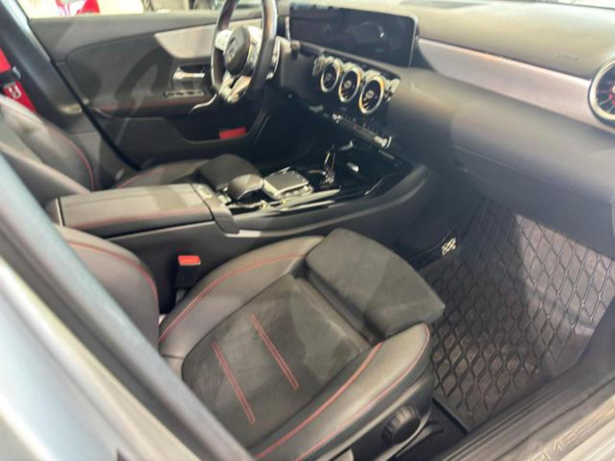Mercedes-Benz Classe A Sedan 35 4Matic 4p. AMG (10)