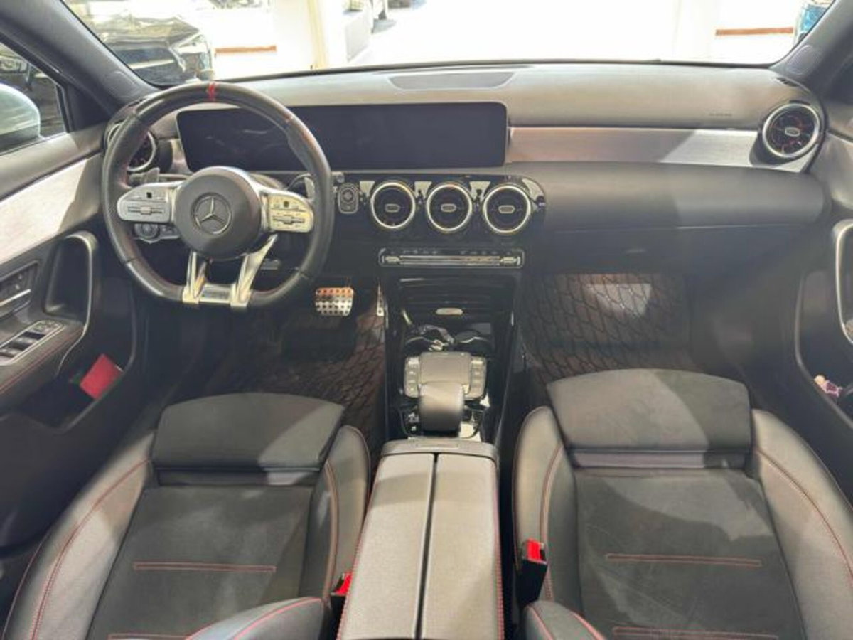 Mercedes-Benz Classe A Sedan 35 4Matic 4p. AMG (12)