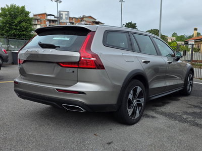 Volvo V60 Cross Country 2.0 b4 Plus awd auto (7)